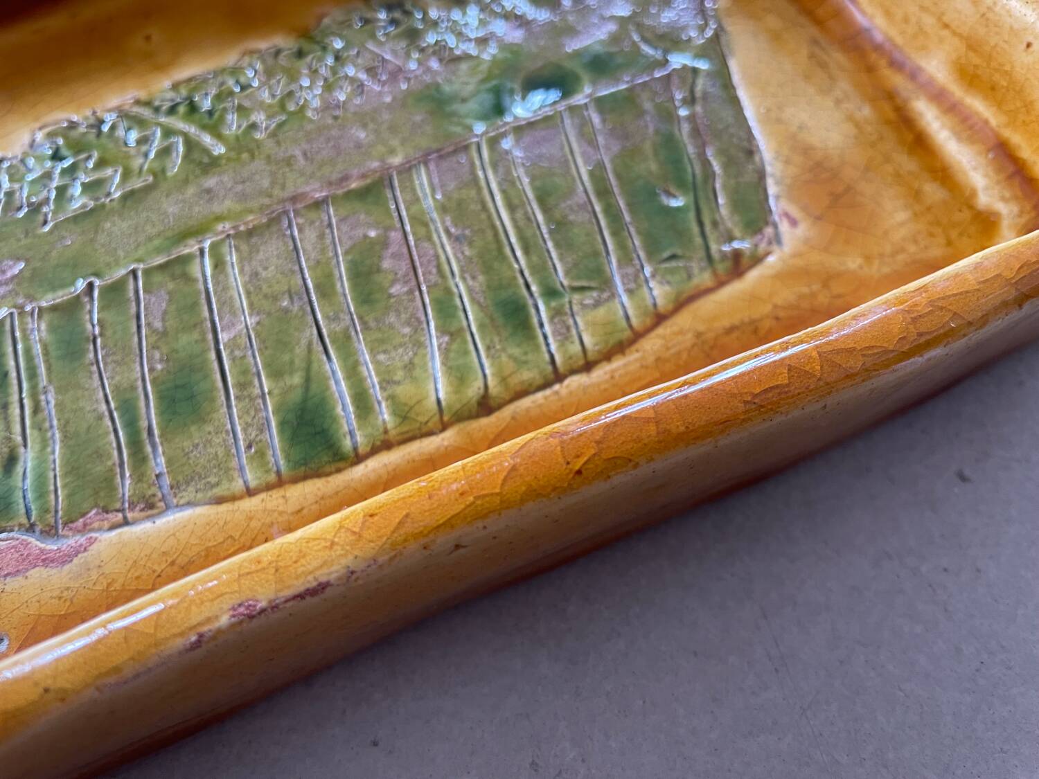 Ceramic dish signed Arlette