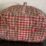 Iron basket and red vichy