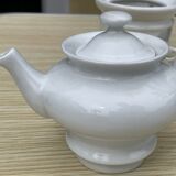 Teapot in white porcelain
