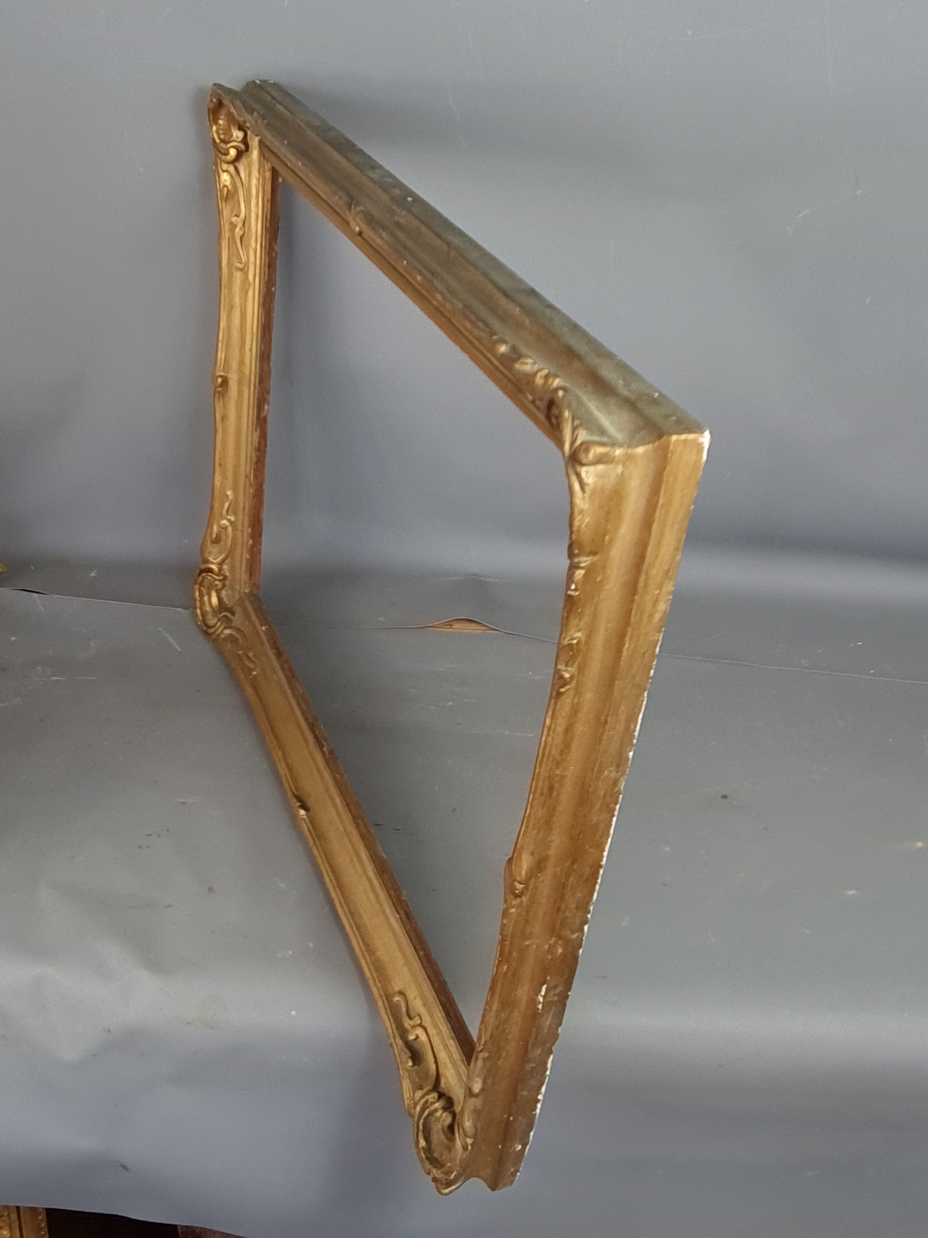 Old gilded stucco wood ear frame 63x45.5 cm, foliage 56.4x39 cm SB