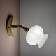 Applique globe vintage en opaline blanche