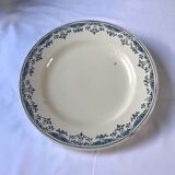 Flat plate of the longchamp earthenware factory, doria model,  iron land