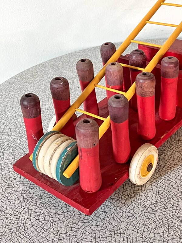 camion de pompier jeu de quilles en bois, jouet ancien années 30/40