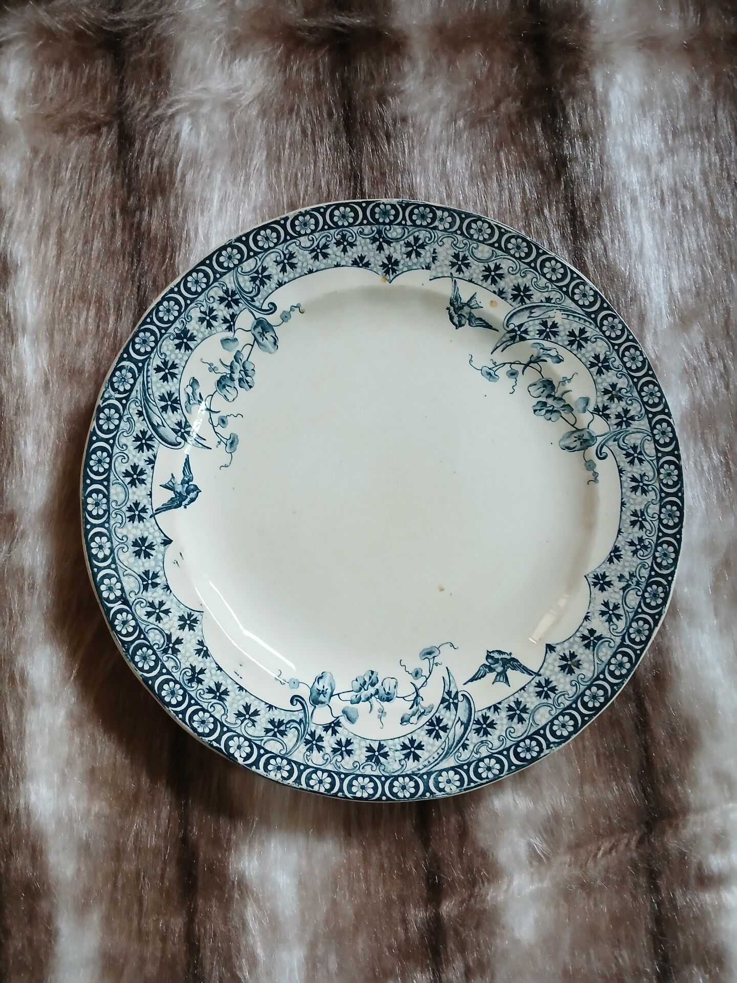 8 mismatched ironstone dinner plates