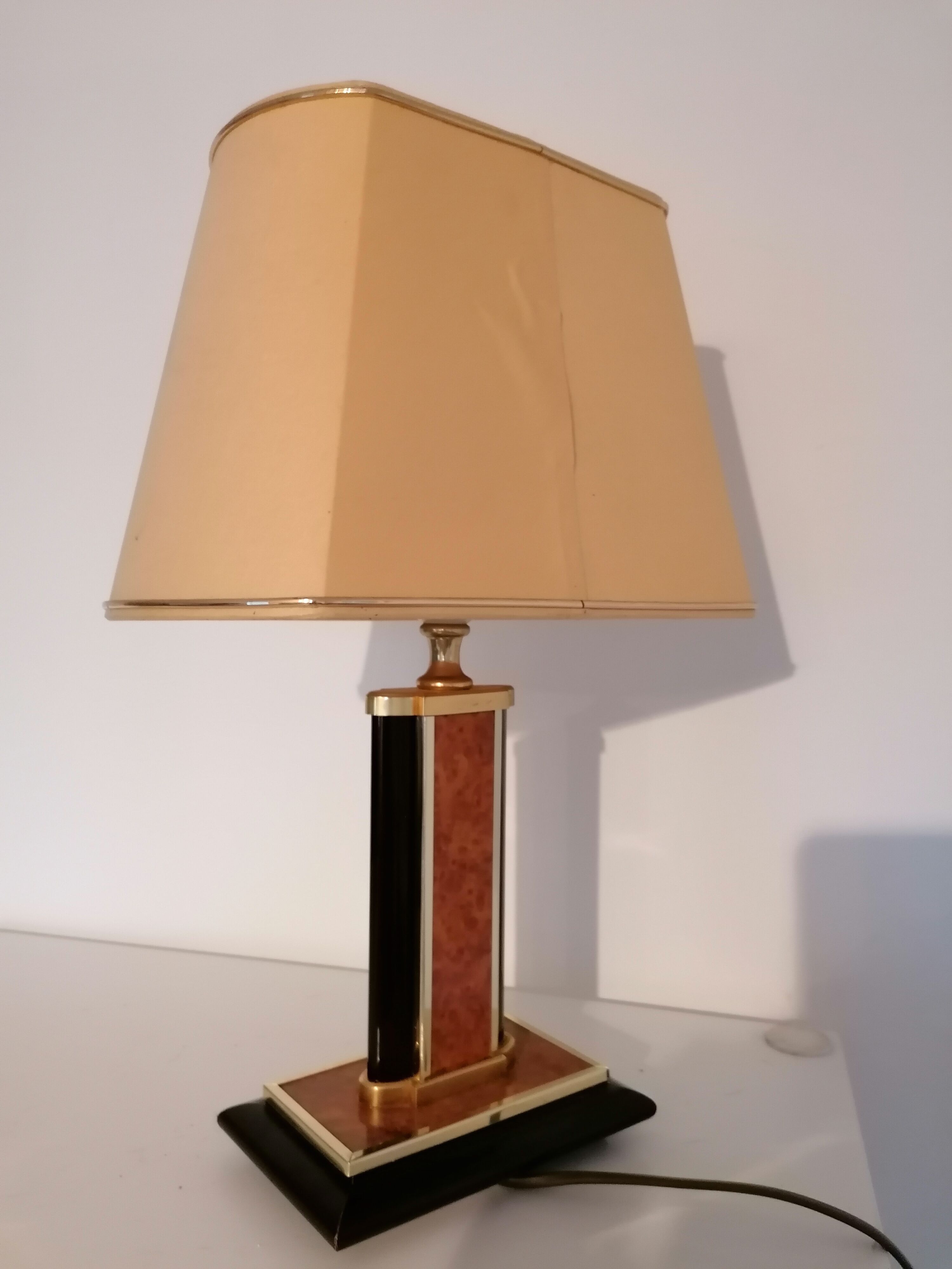 Lamp assembler decoration wood and metal gilded