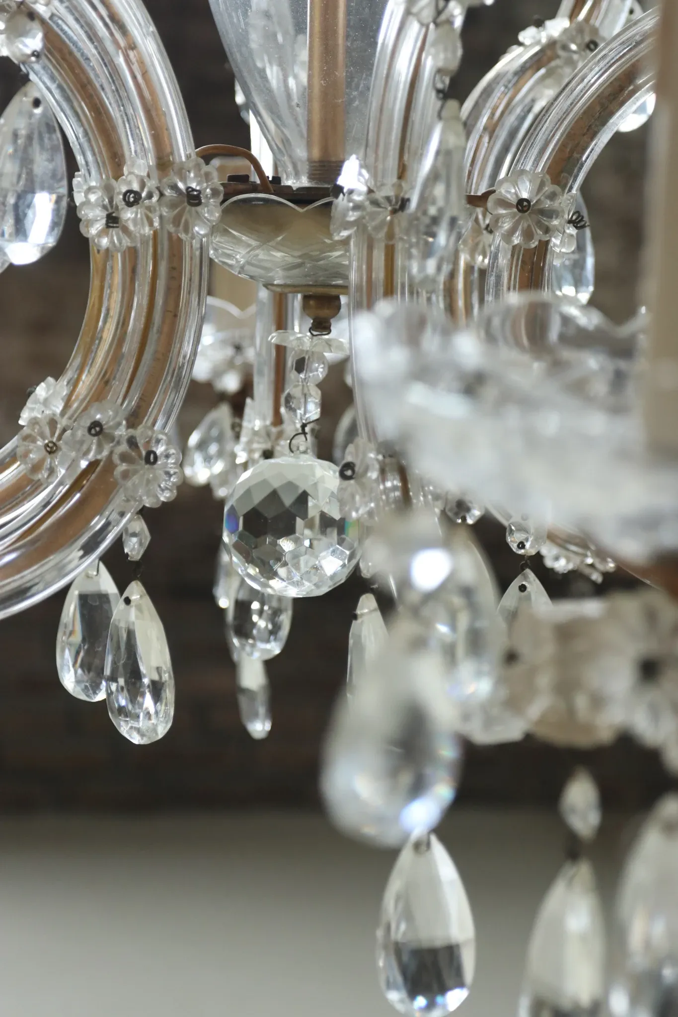Maria Theresa crystal chandelier with high scrolls, 5 lights, mid-20th c.