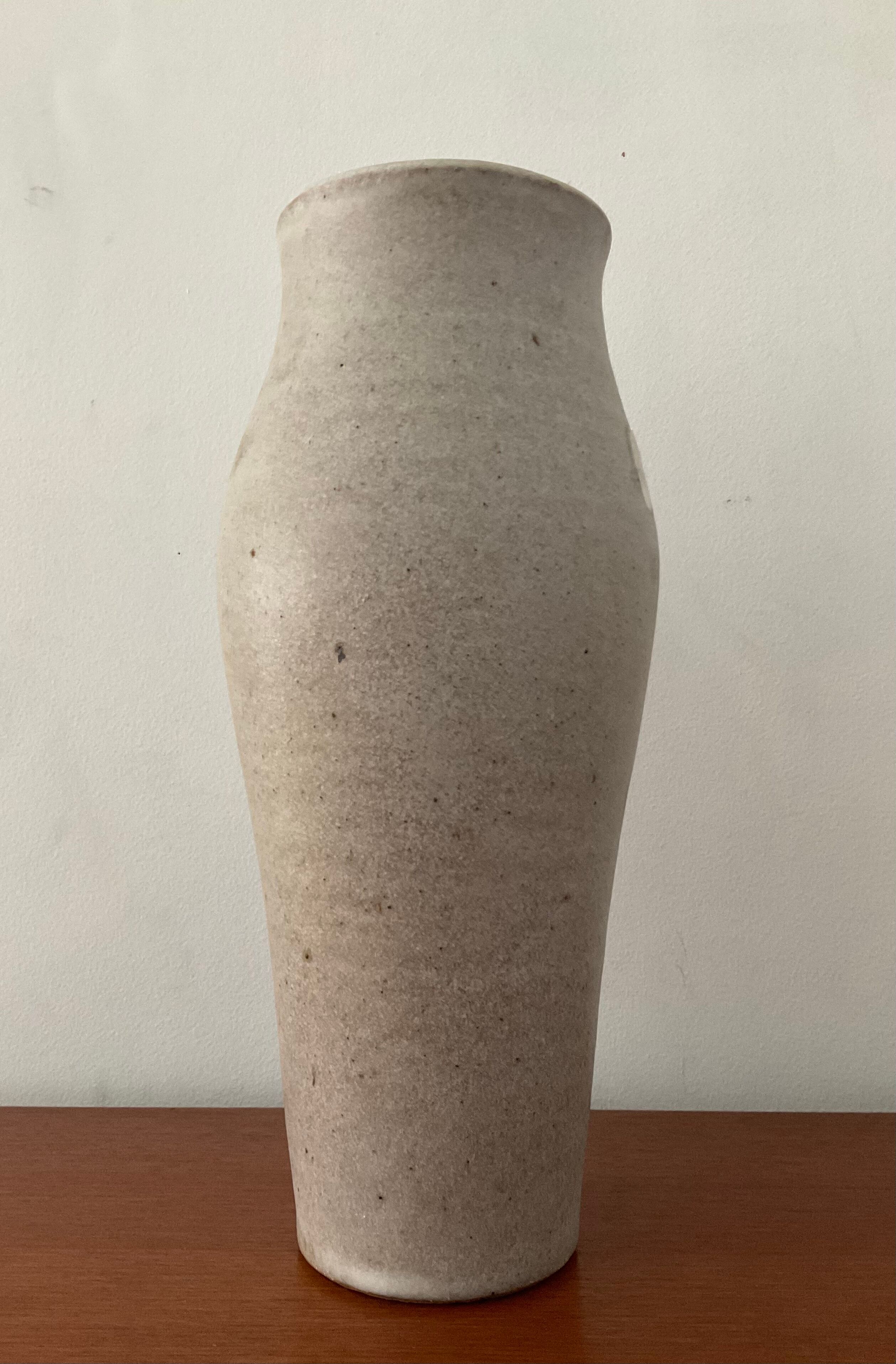 Vase vintage en grès signé des années 80