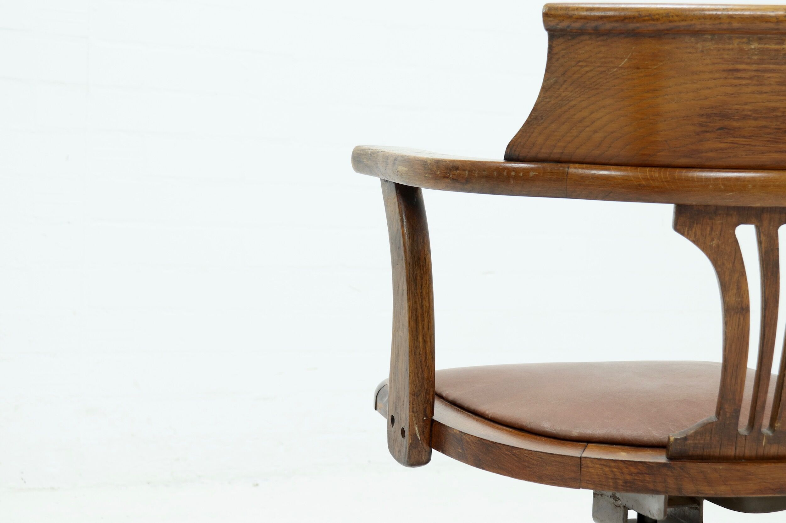 English antique hillcrest swivel desk chair 1920s