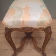 Pouf de style Louis XV  rocaille