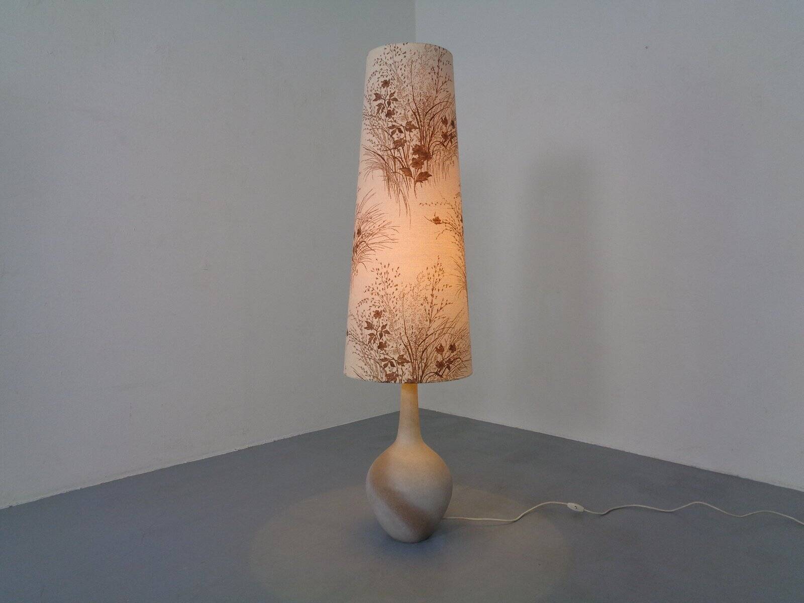 Large ceramic floor lamp by Peter Delius for Hamelner Töpferei, 1960s.