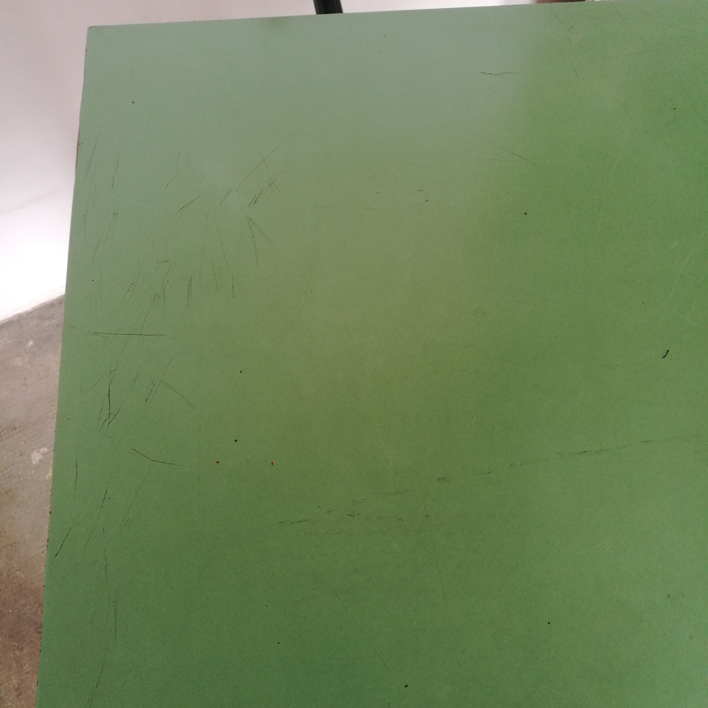 Table Tolix, by Xavier Pauchard pedestal compass