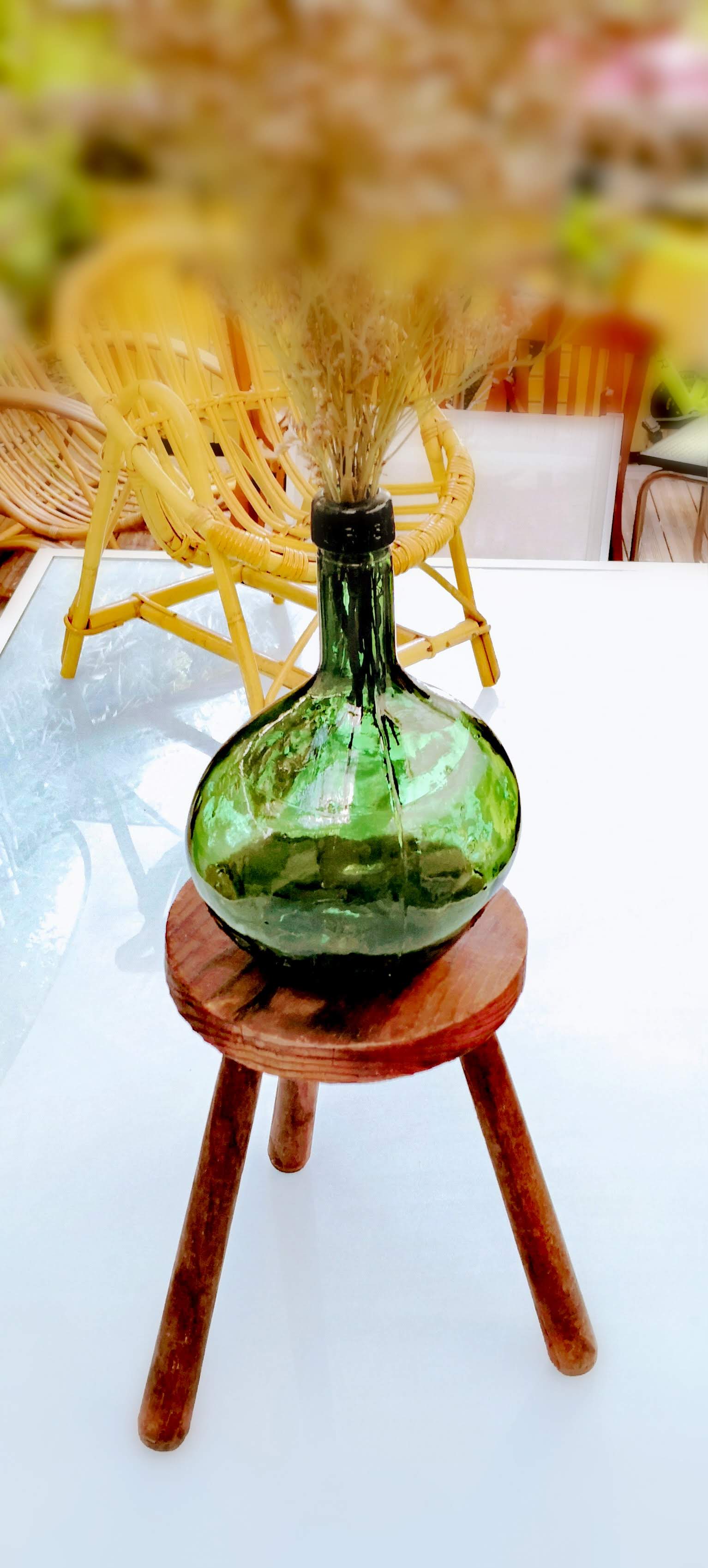 Farm tripod stool