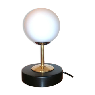 Table lamp wood, brass and frosted white glass globe, 1960