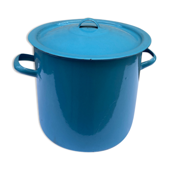 Old Blue Enamelled Pot