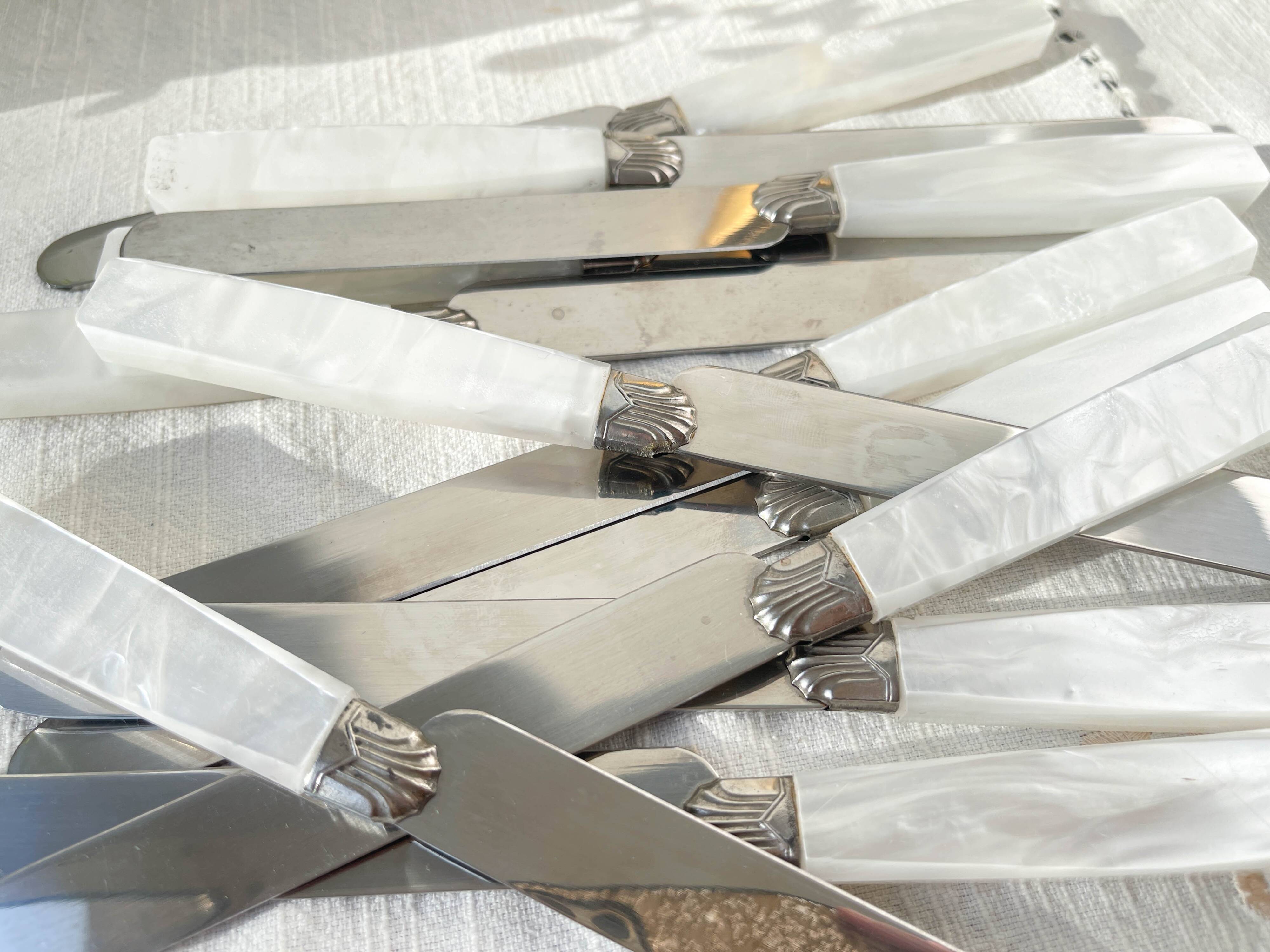 12 vintage Bakelite stainless steel knives with mother-of-pearl effect Art Deco style