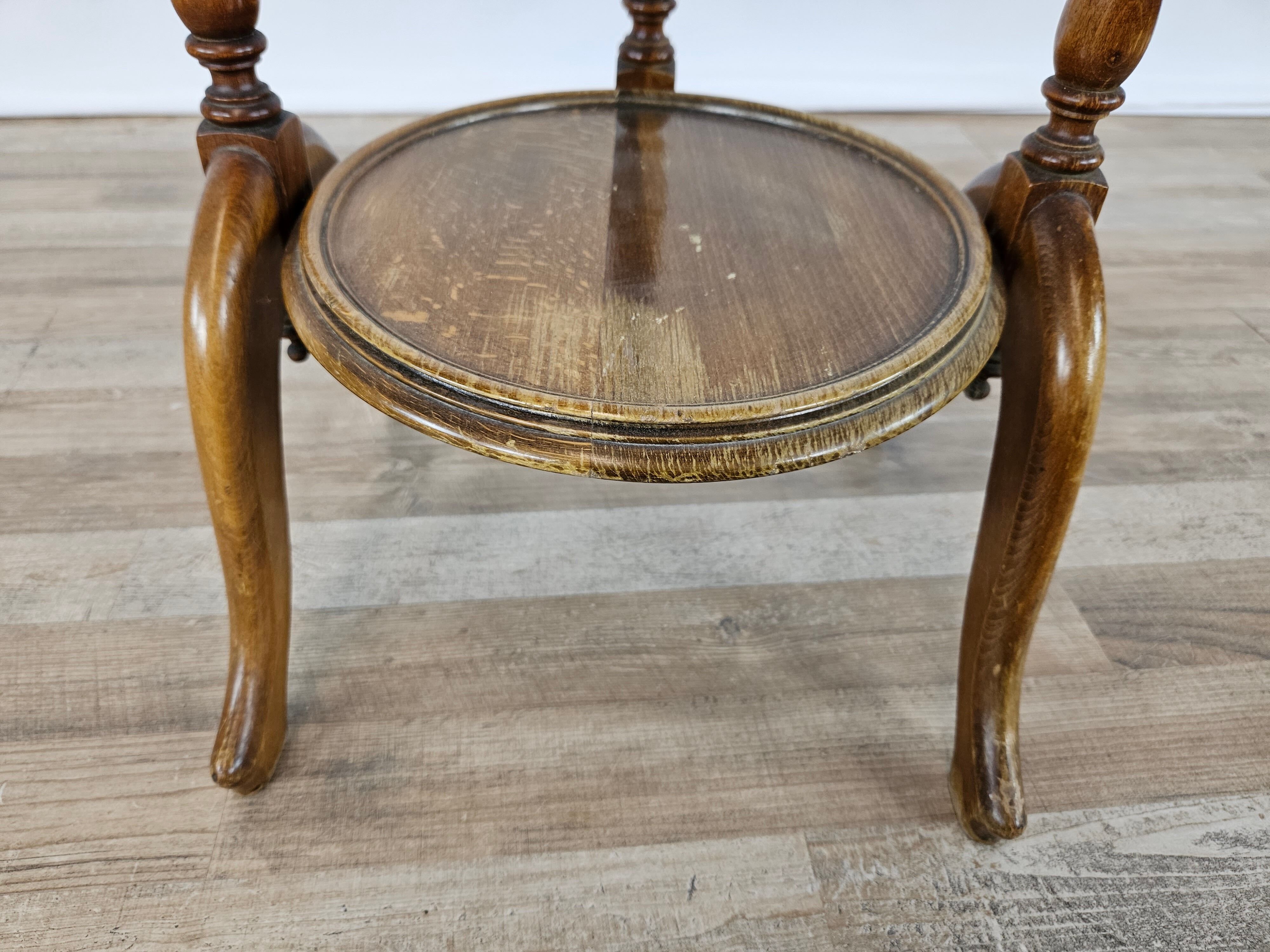70s coffee table in walnut with closable shelves