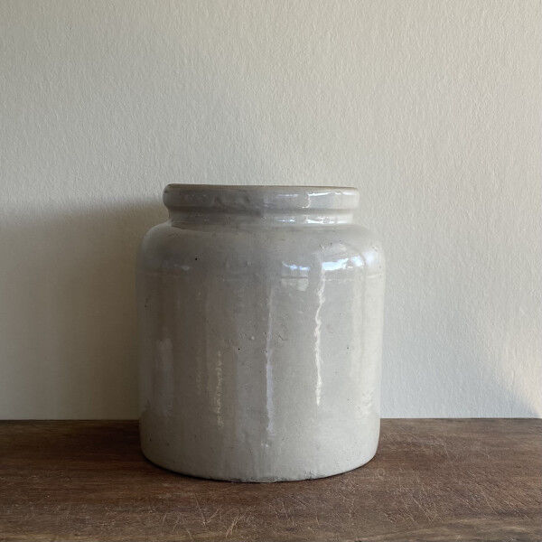 Stoneware pot