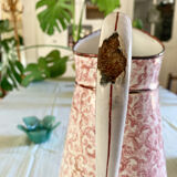 Broc vintage enamel pink and white