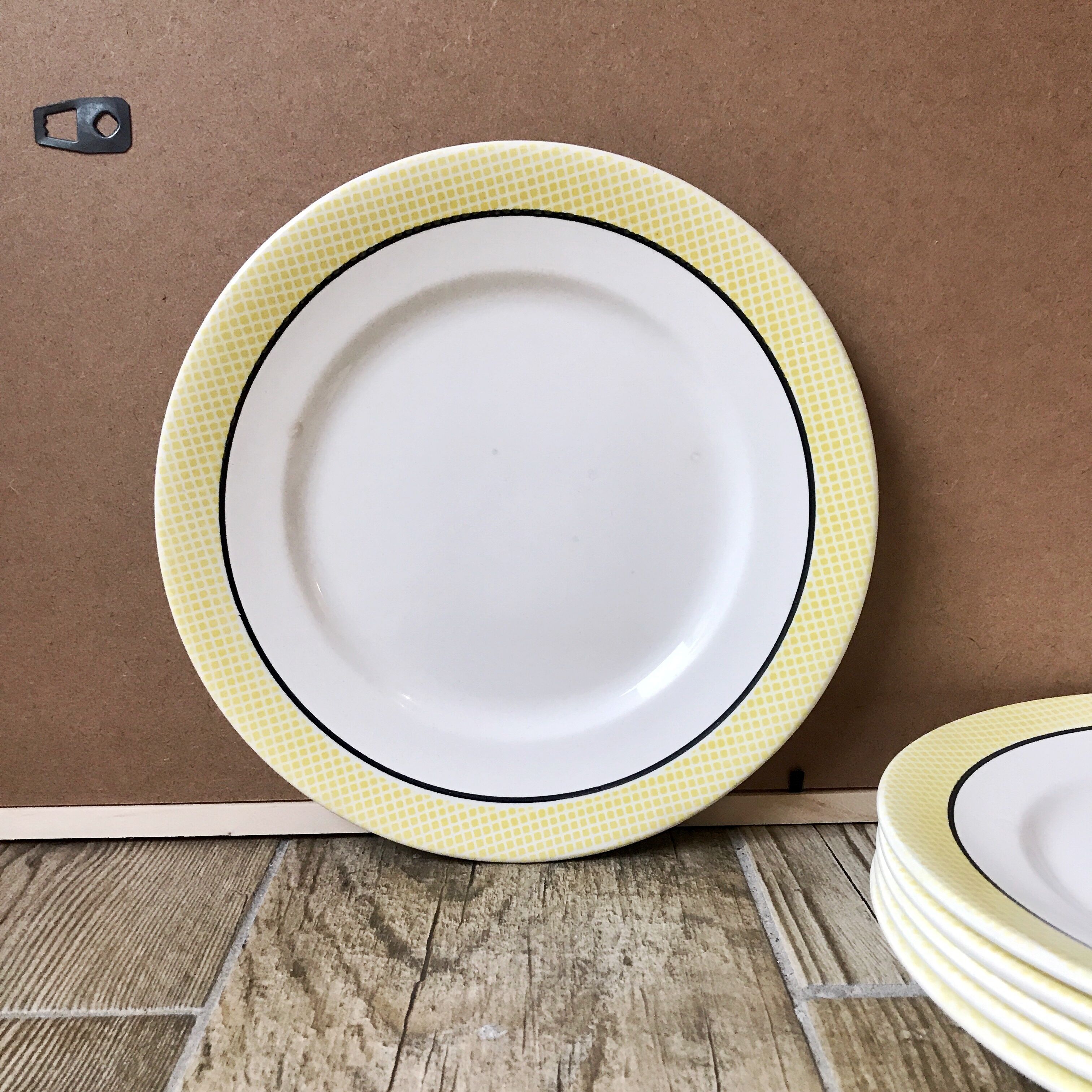 Vichy dessert plates