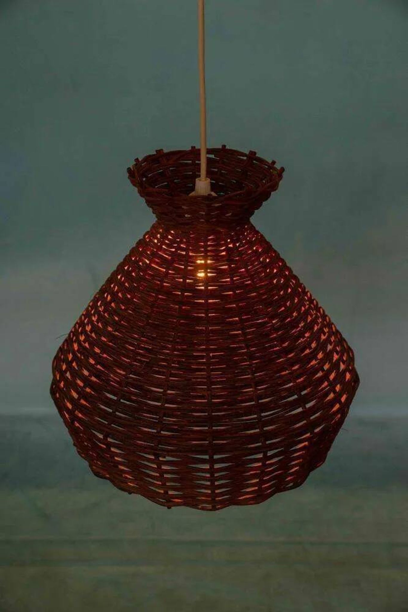 Bohemian suspension from the sixties, woven vintage lampshade.