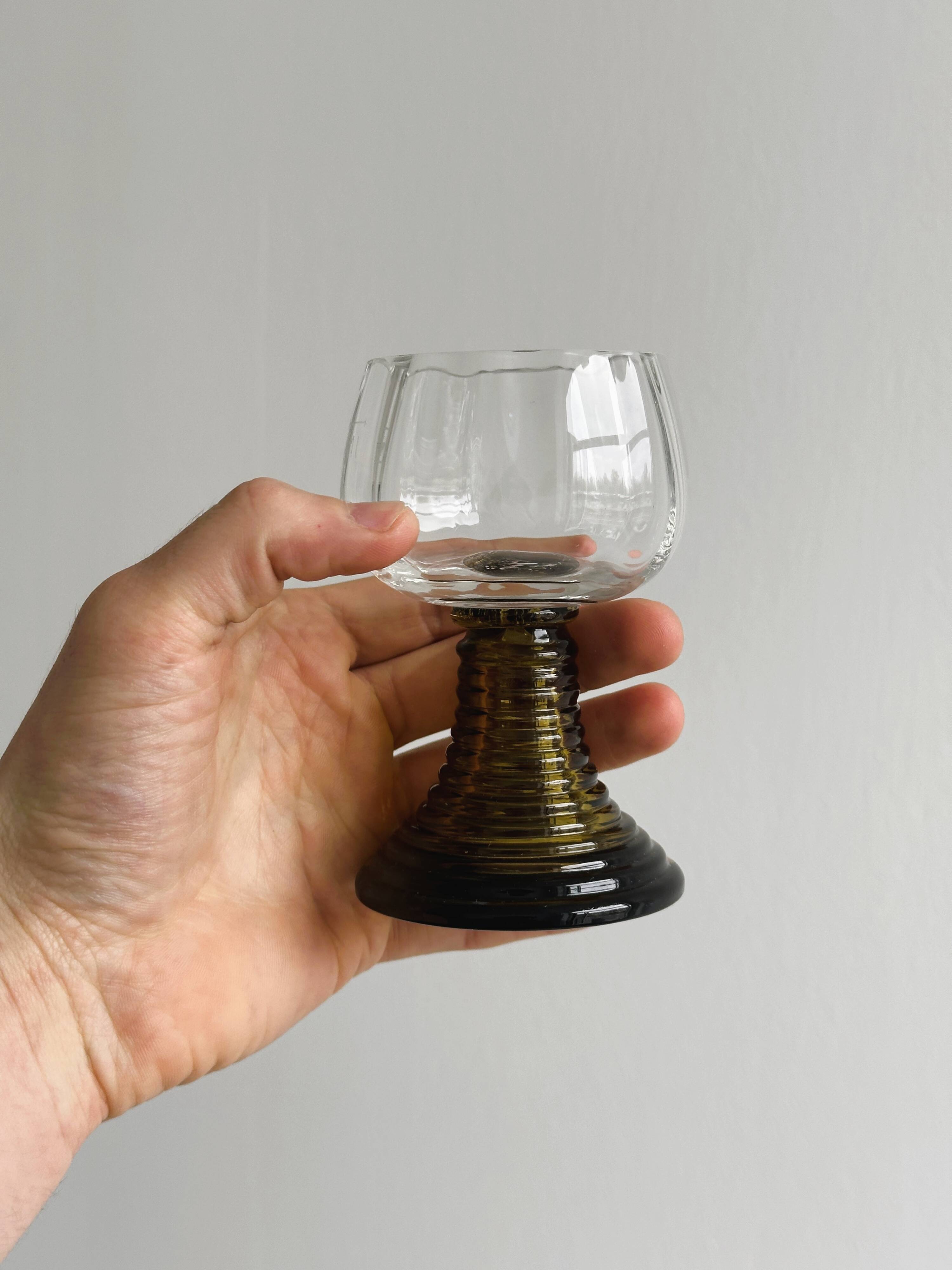 Wine glass duo