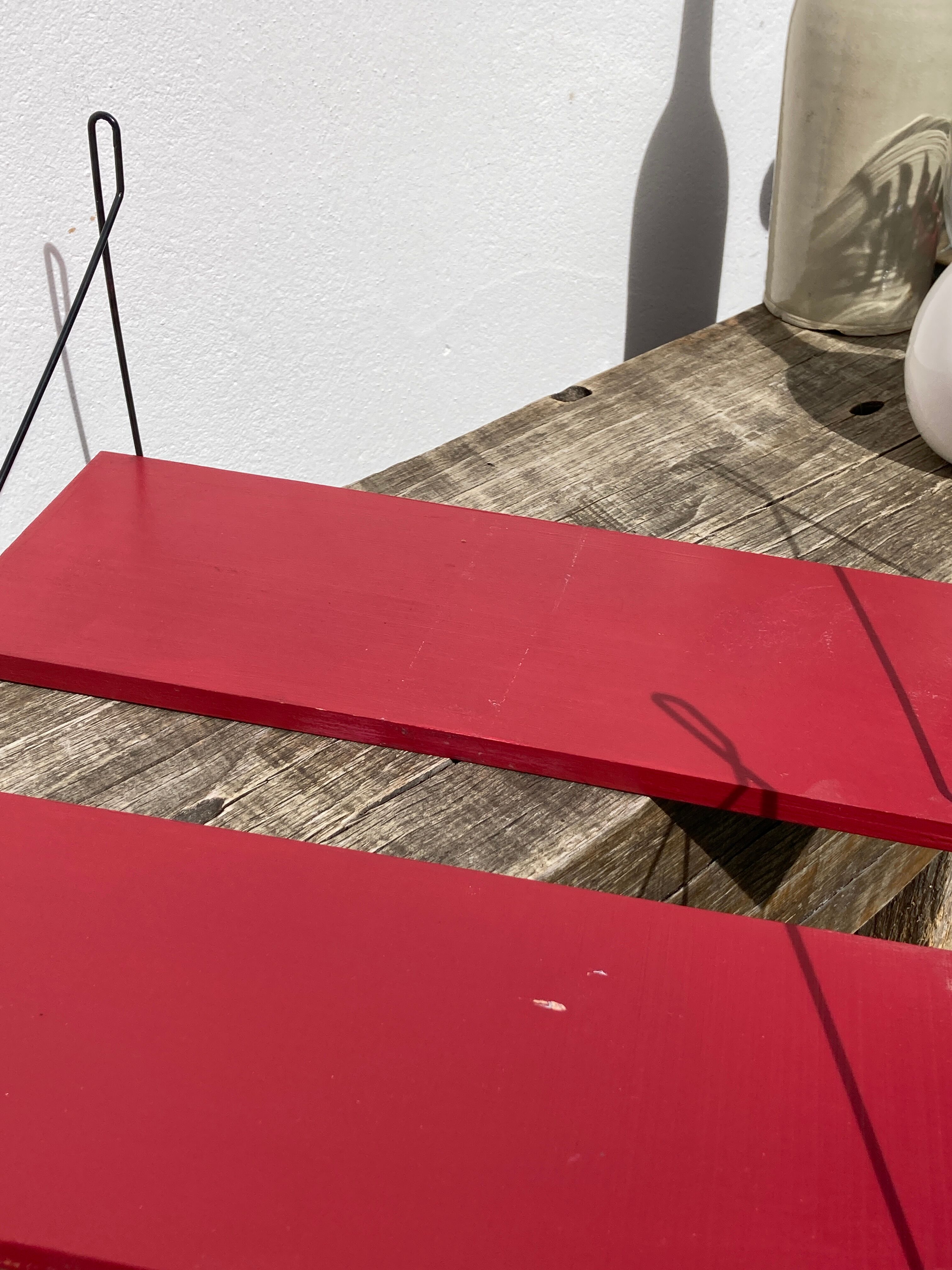 Duo of wall shelves in vintage red and black wood  1970.