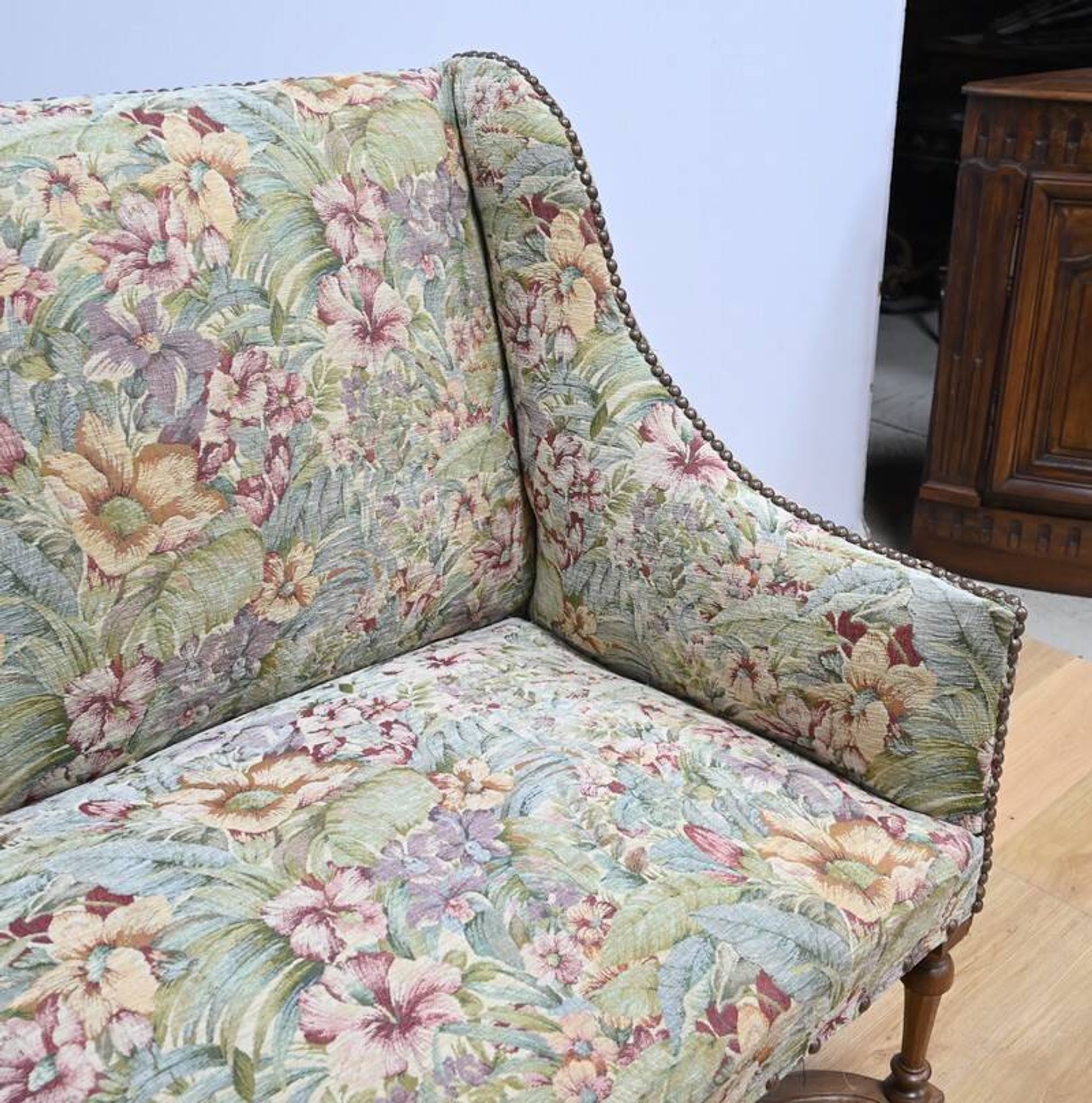 Important Estate Bench with Floral Fabric, Louis XIV Period – Early 18th Century