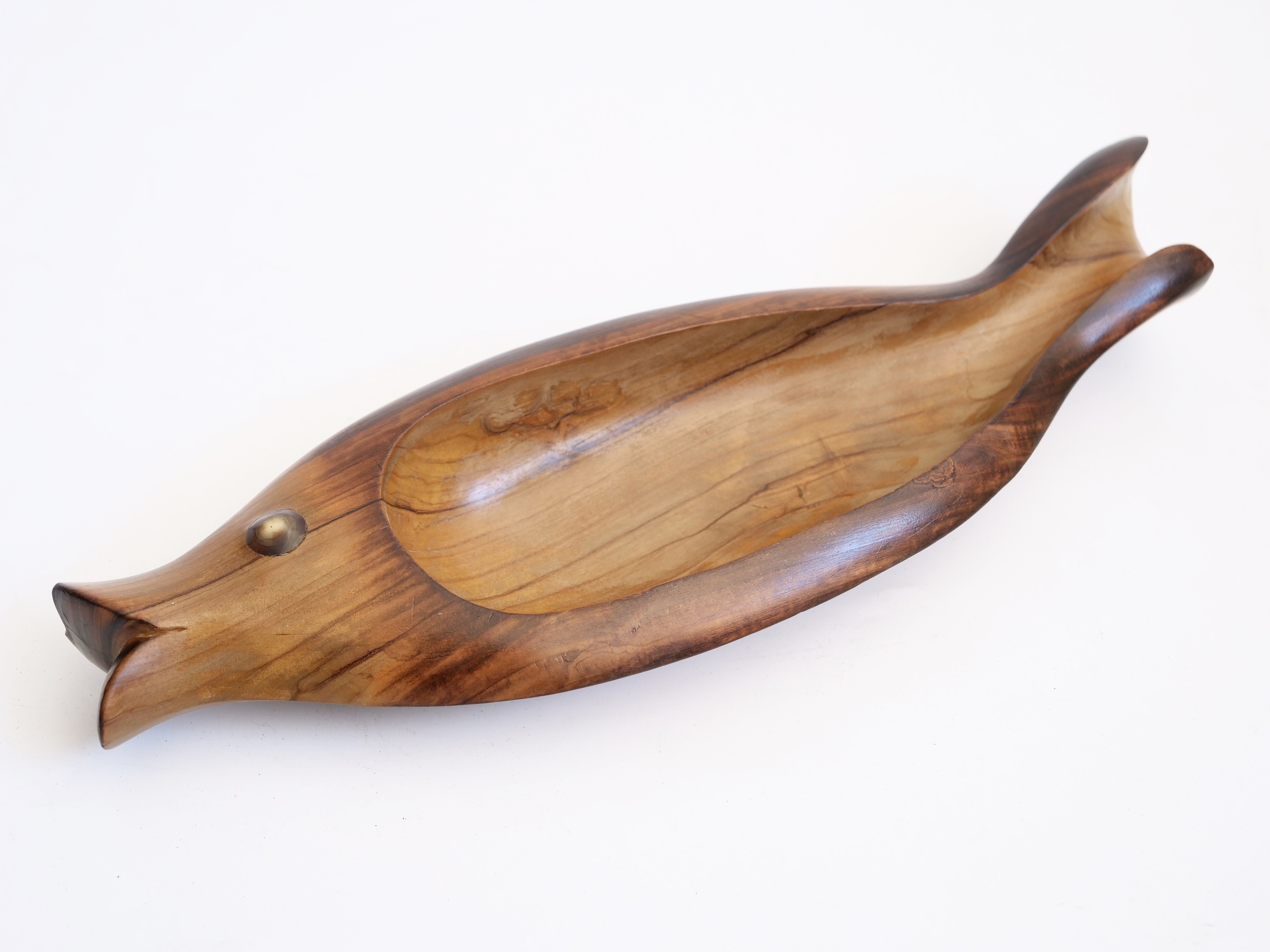 Zoomorphic wooden dish fish