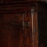 Armoire vernaculaire d'art populaire, France, XIXe siècle