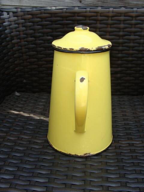 Cafetière émaillée ancienne