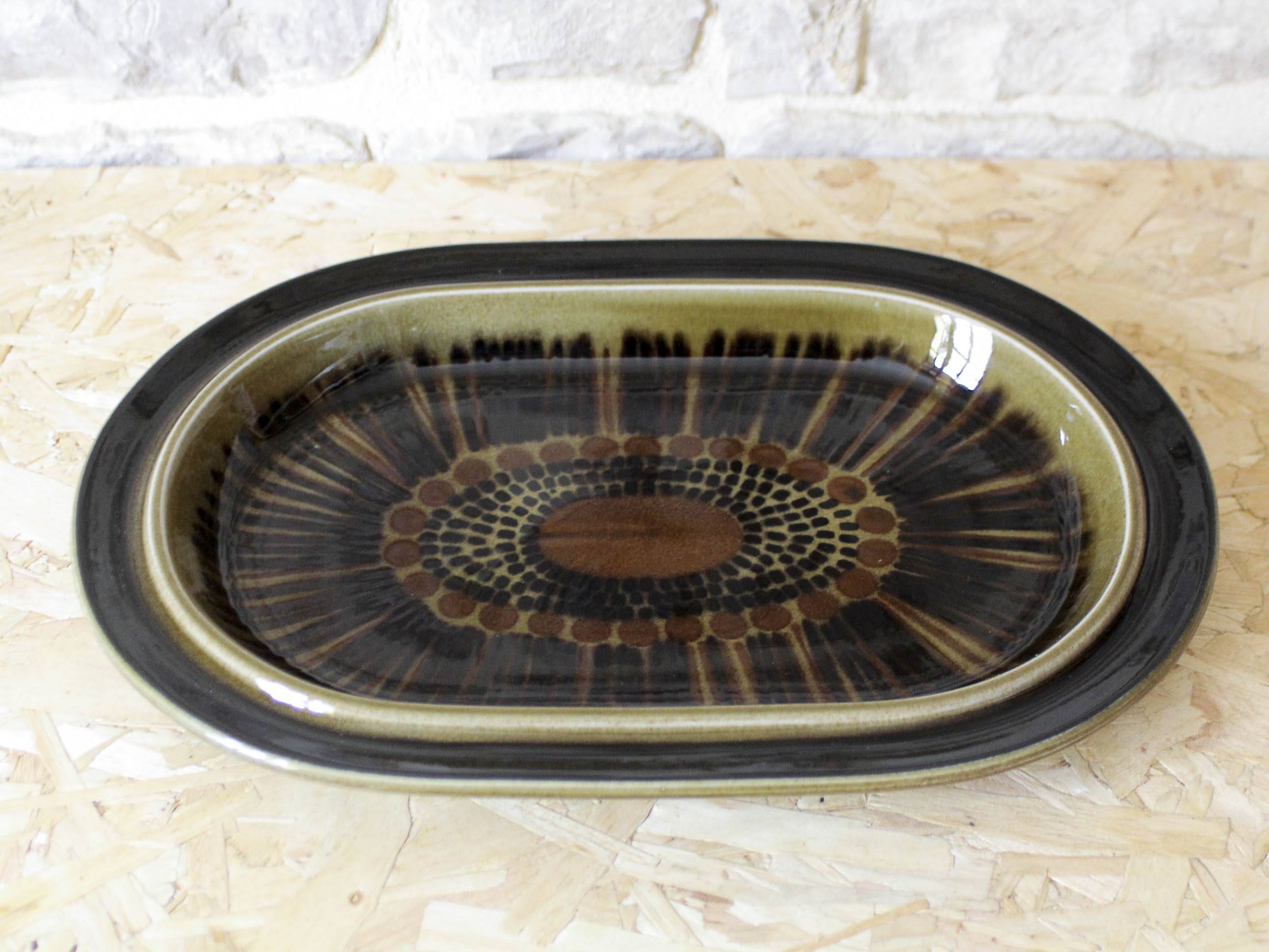 Kosmos series serving dish by Arabia Finland