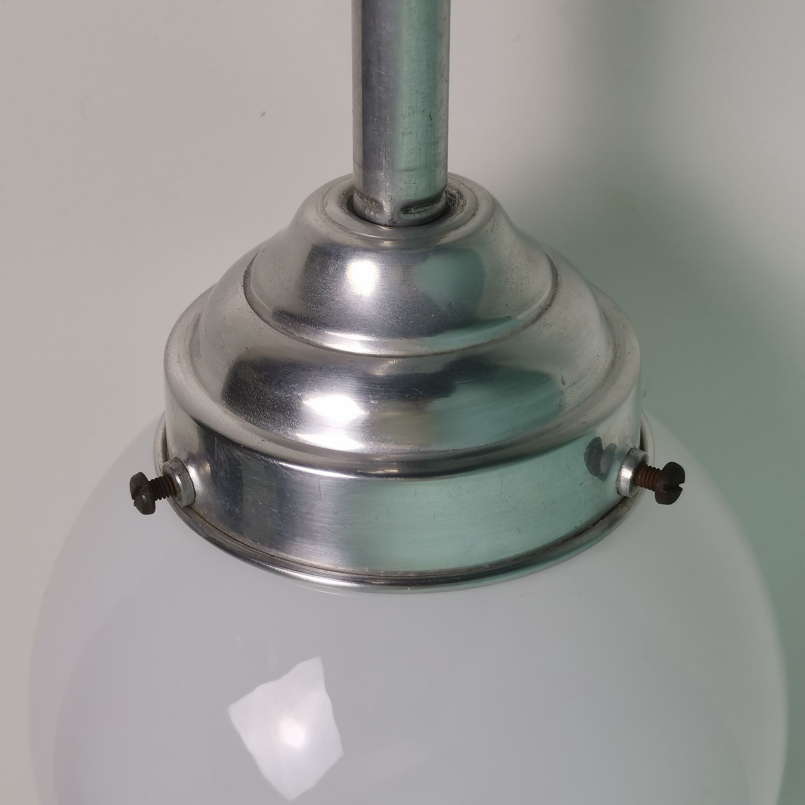 Opaline ball ceiling