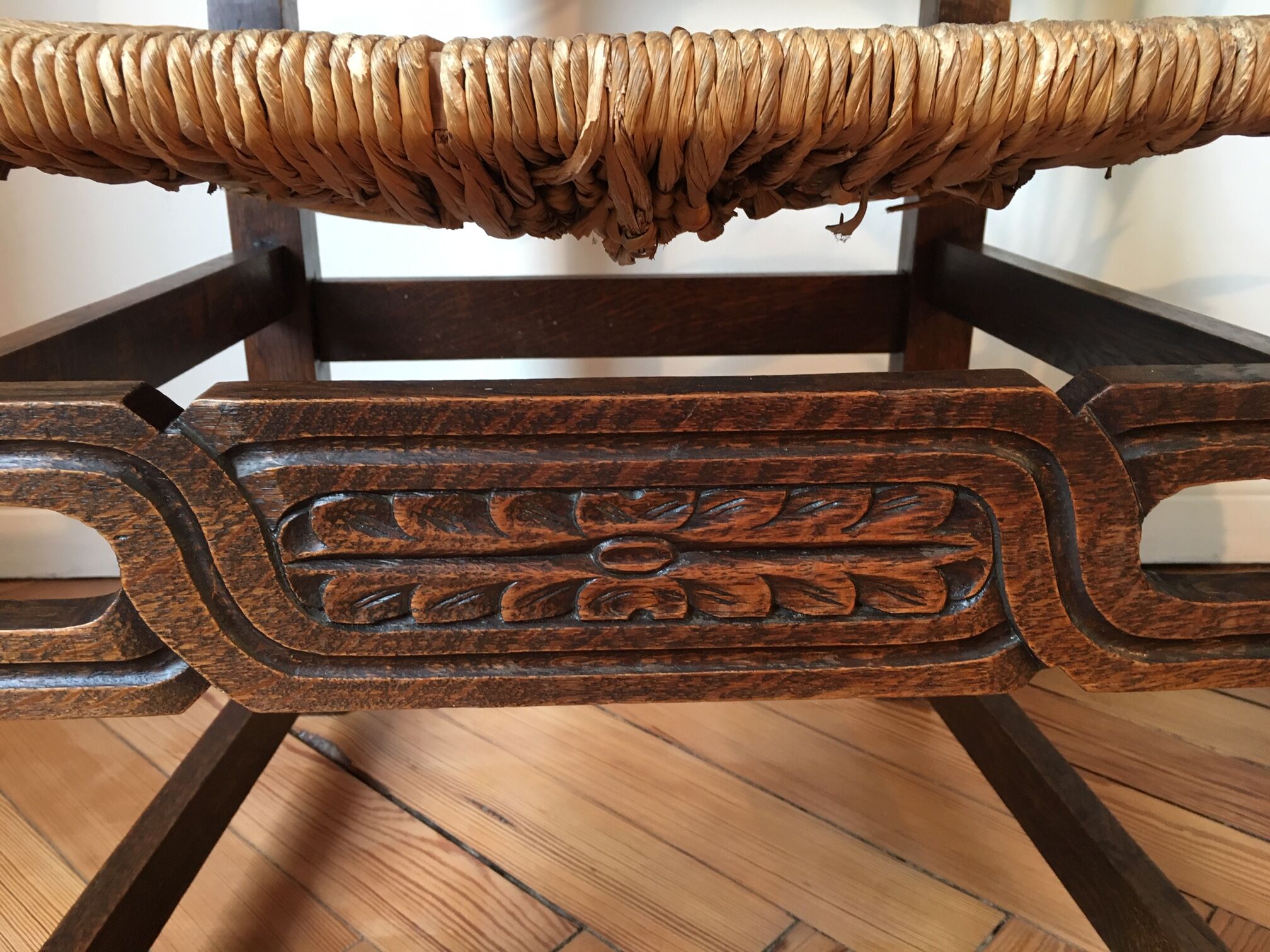 Rustic armchair solid wood and plaited straw