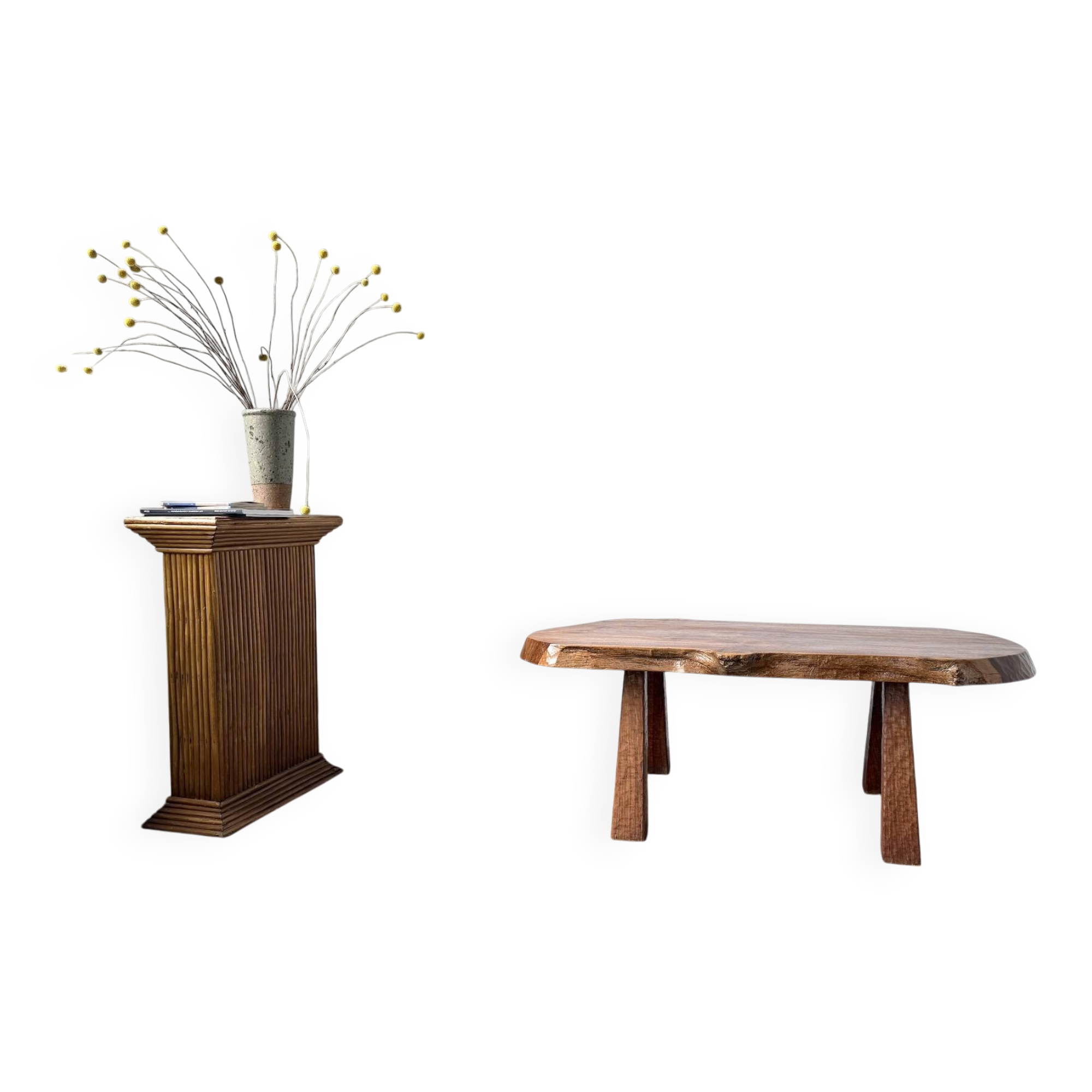 Table basse brutaliste en noyer massif, plateau slab live edge, France