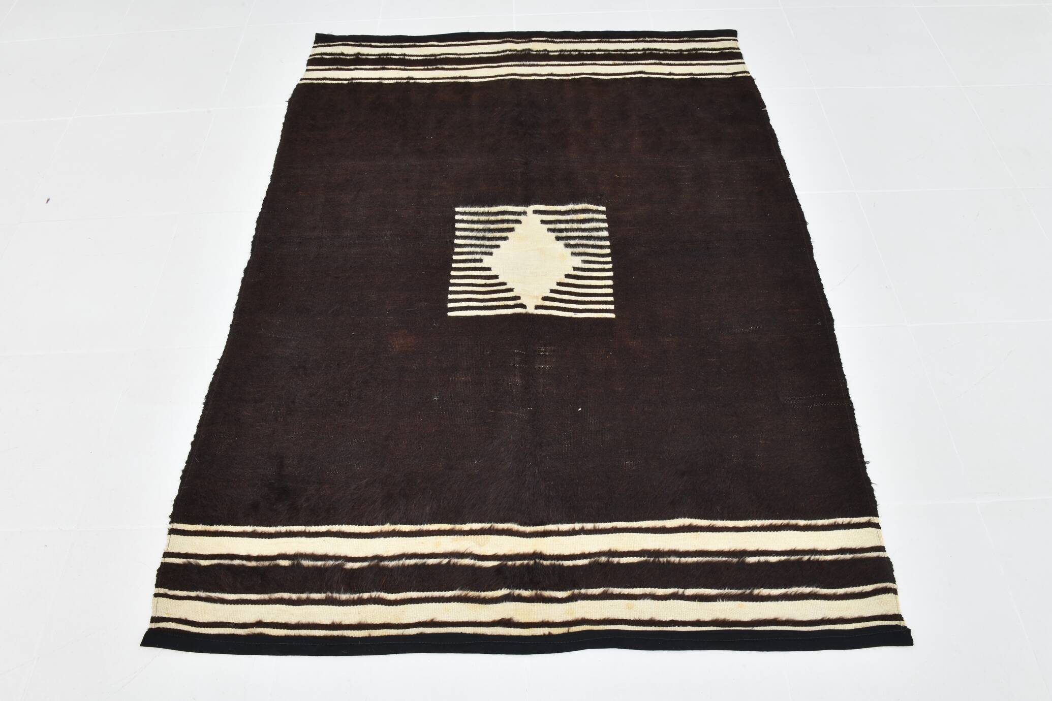4x6 Black & Beige Handmade Wool Kilim Rug, 127x176 Cm