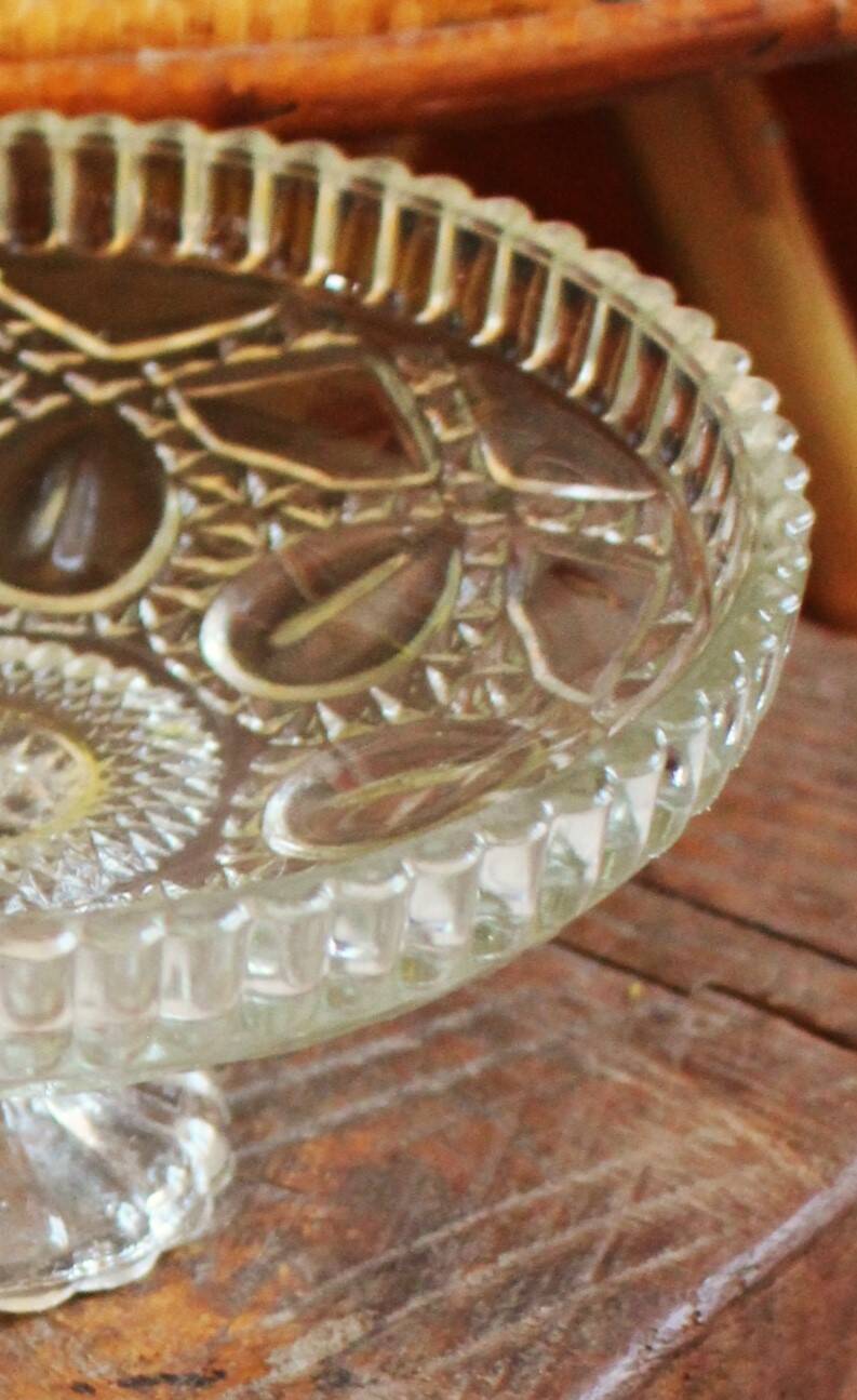 Coupelle sur Pied Verre ciselé transparent