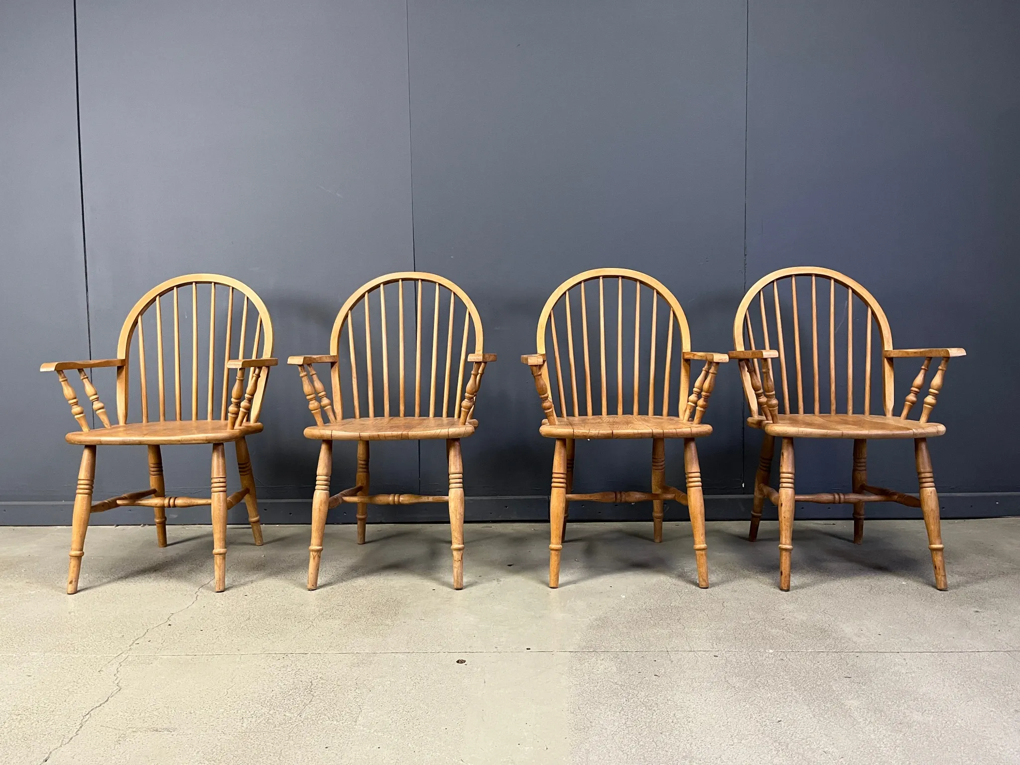 Beautiful English Windsor style dining chairs, set of 4