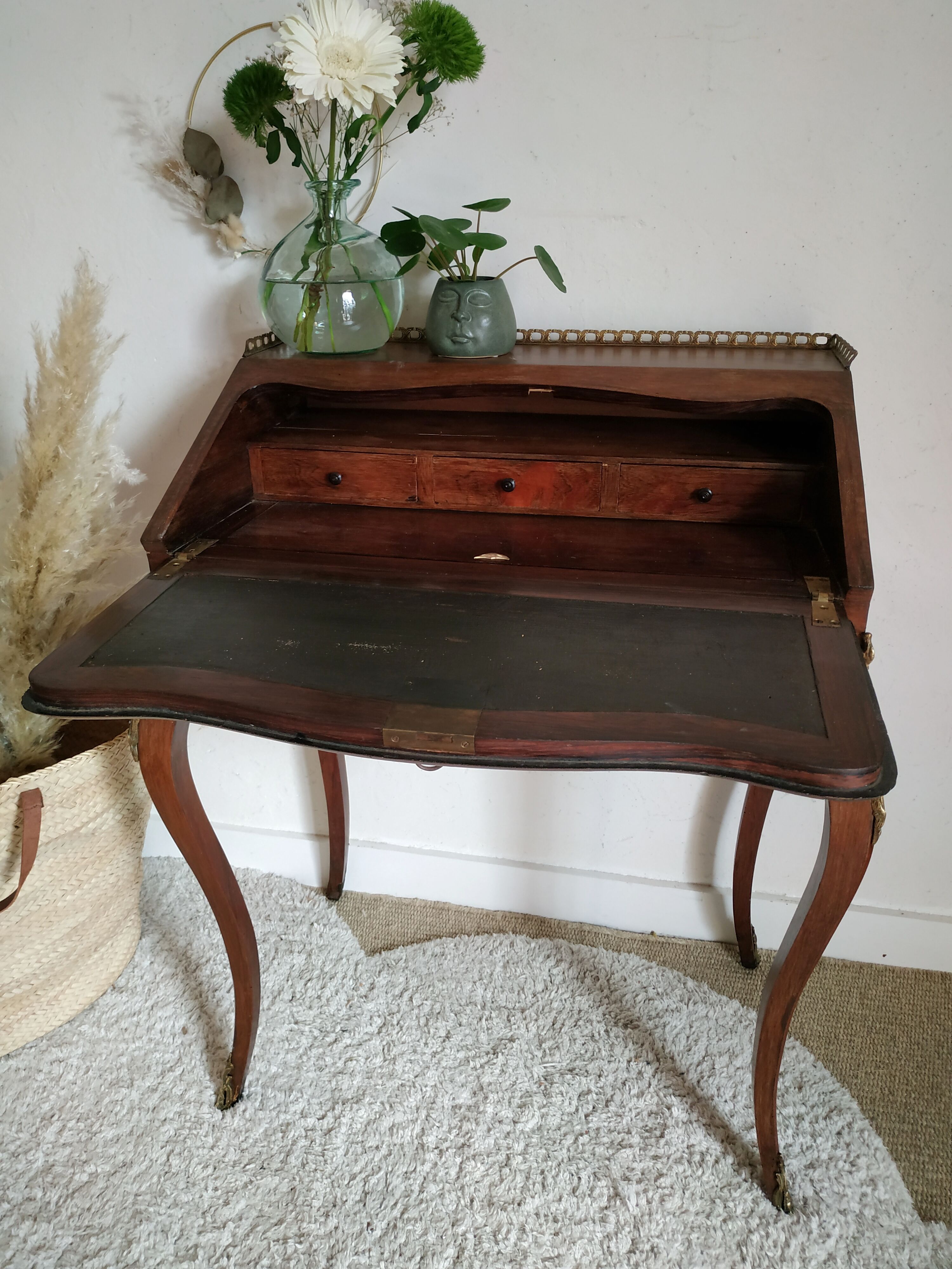 Secrétaire à pente ancien en bois