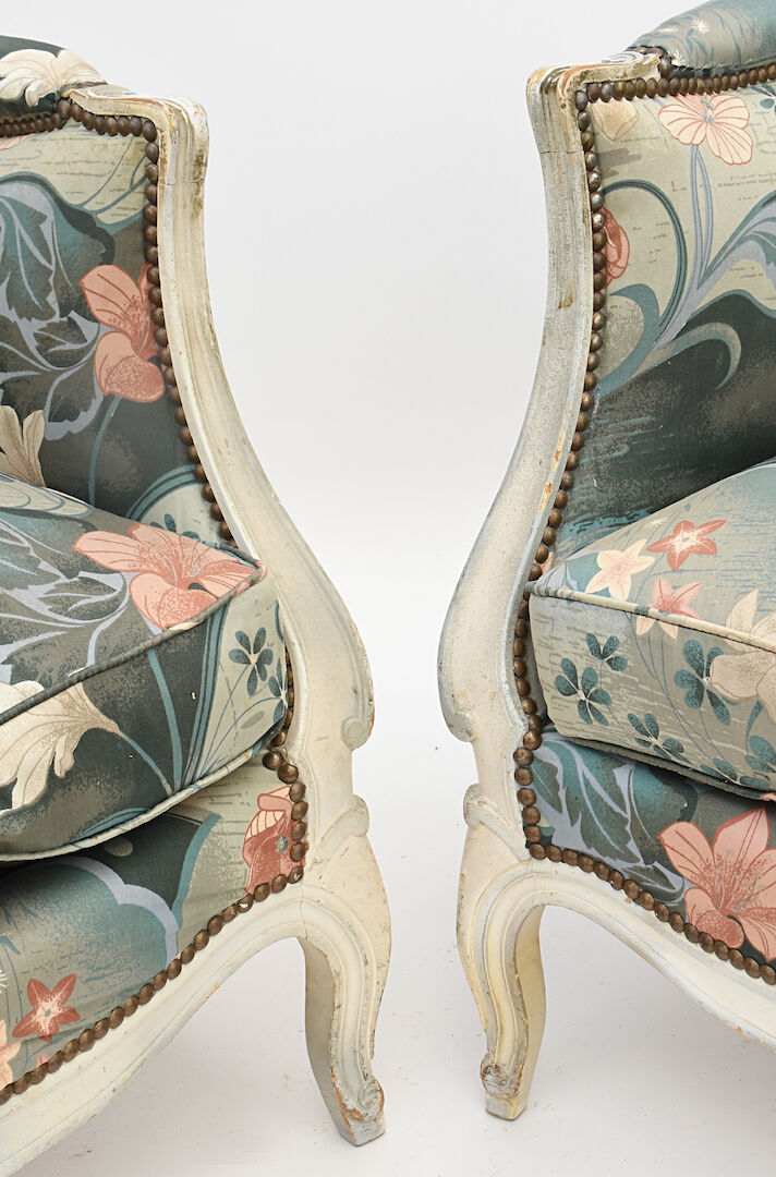 Pair of shepherdesses Louis XV style