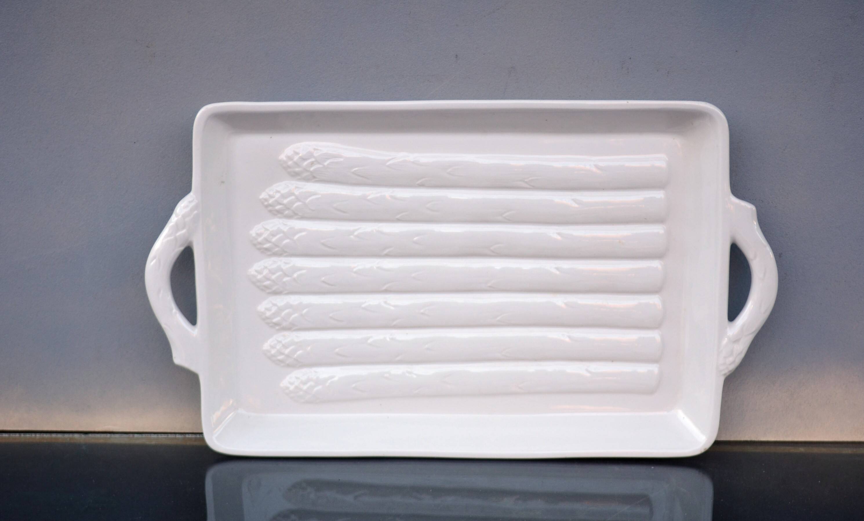 Italian White Majolica Rectangular Dish or Plate circa Asparagus Majolica