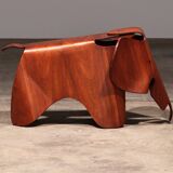 Tabouret éléphant en bois Eames de Vitra, design emblématique