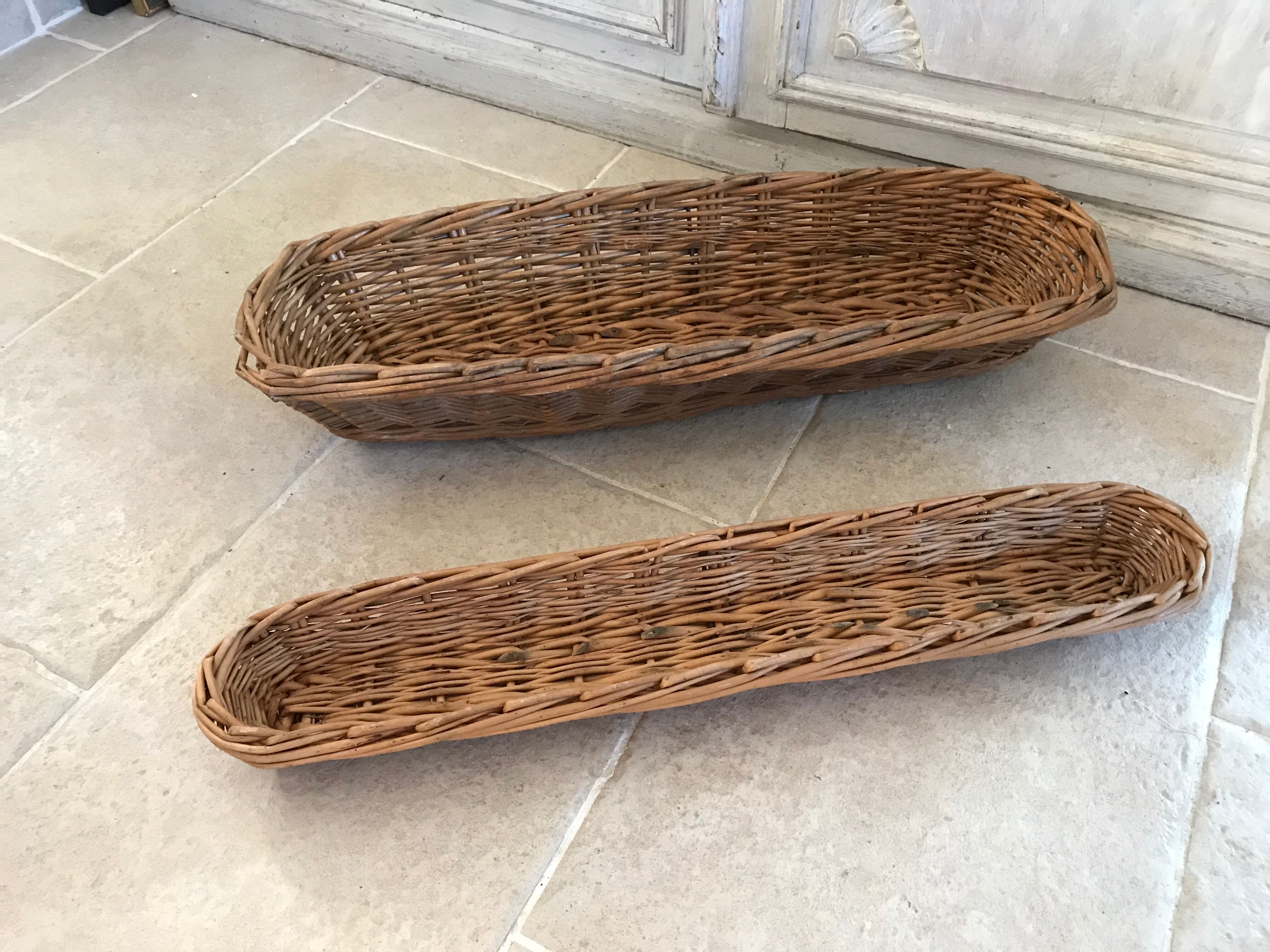 Bread baskets and vintage baguettes