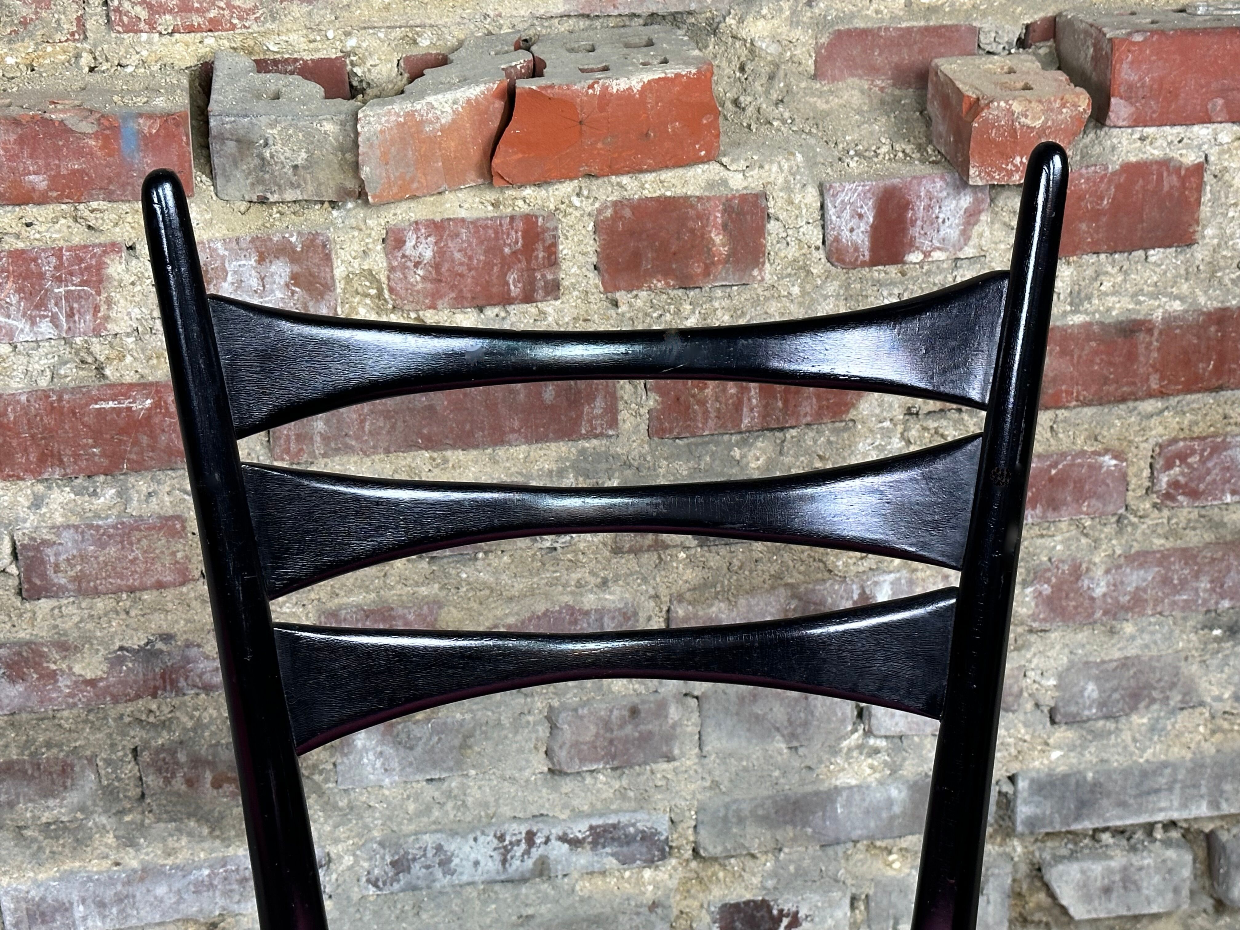 Vintage chairs 60'S Italy in wood and velvet