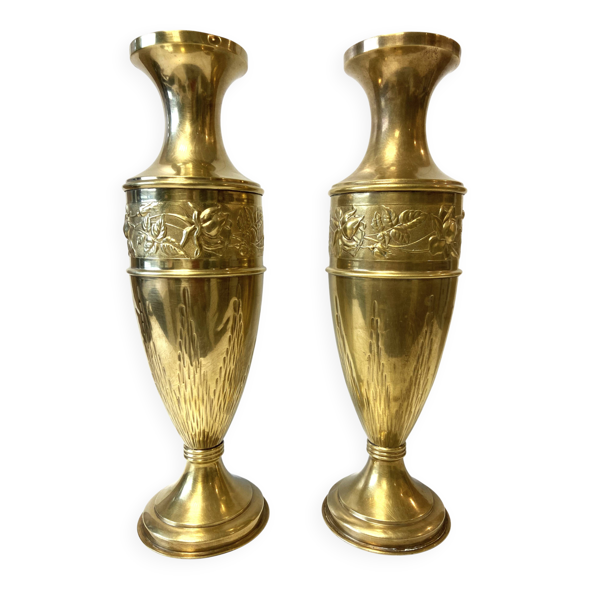 Paire de Soliflores Vases d'Autel Balustre Cuivre Jaune Art Nouveau