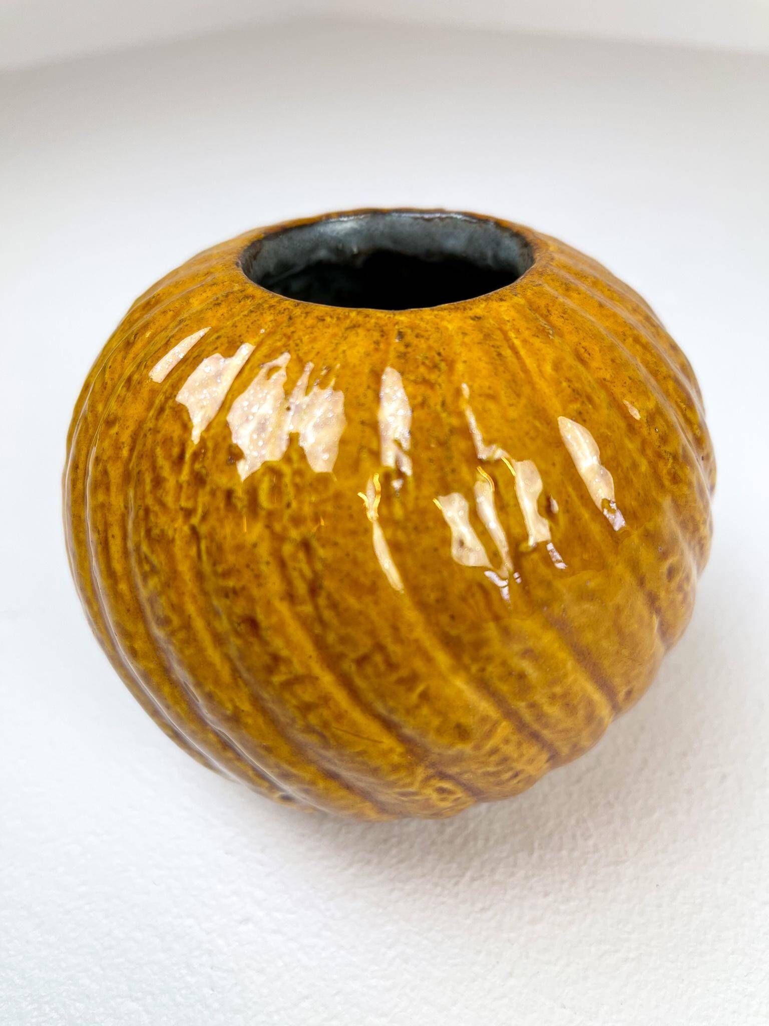 Rare pair of mid-century modern vases by Gunnar Nylund, Rörstrand, Sweden, 1940s.
