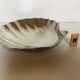 Shell-shaped pocket ashtray H