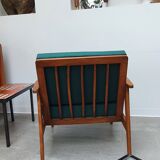 Fauteuil style scandinave en velours vert forêt
