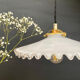 Suspension abat-jour vintage en opaline blanche