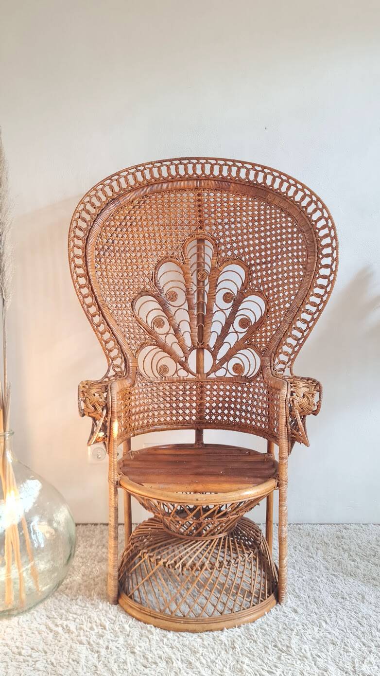 Emmanuelle chair Peacock vintage rattan