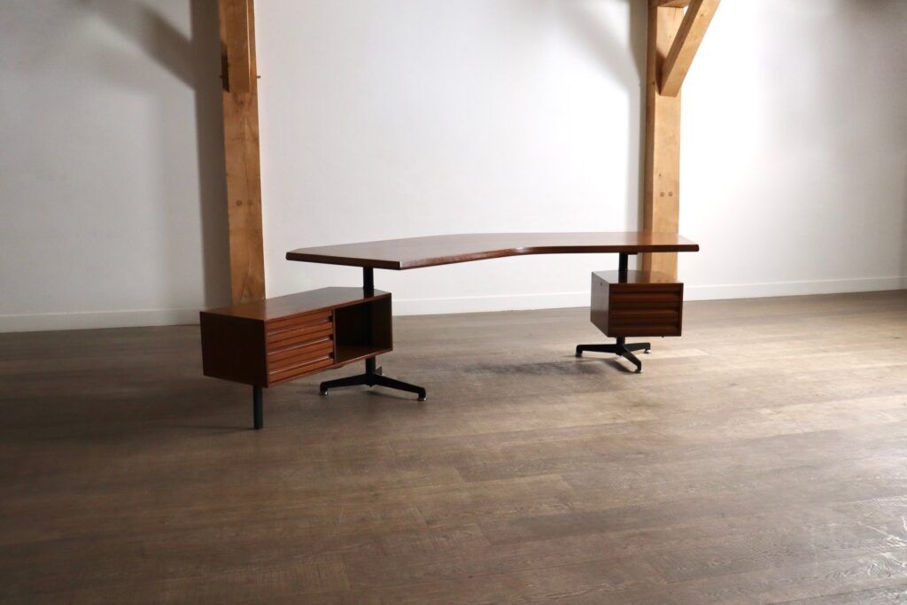 Osvaldo Borsani T96 Boomerang desk for Tecno, Italy, 1956